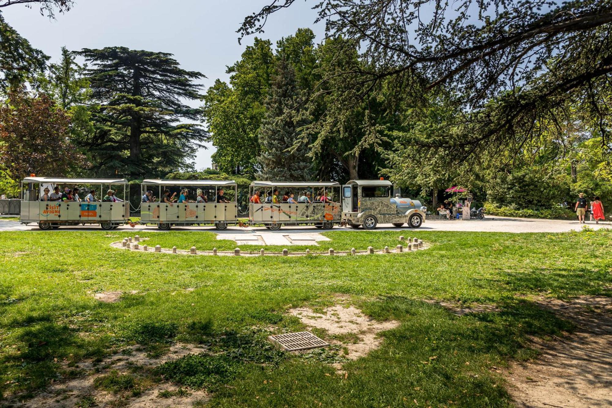 Camping Les Avignon - La Laune Villeneuve-lès-Avignon Kültér fotó